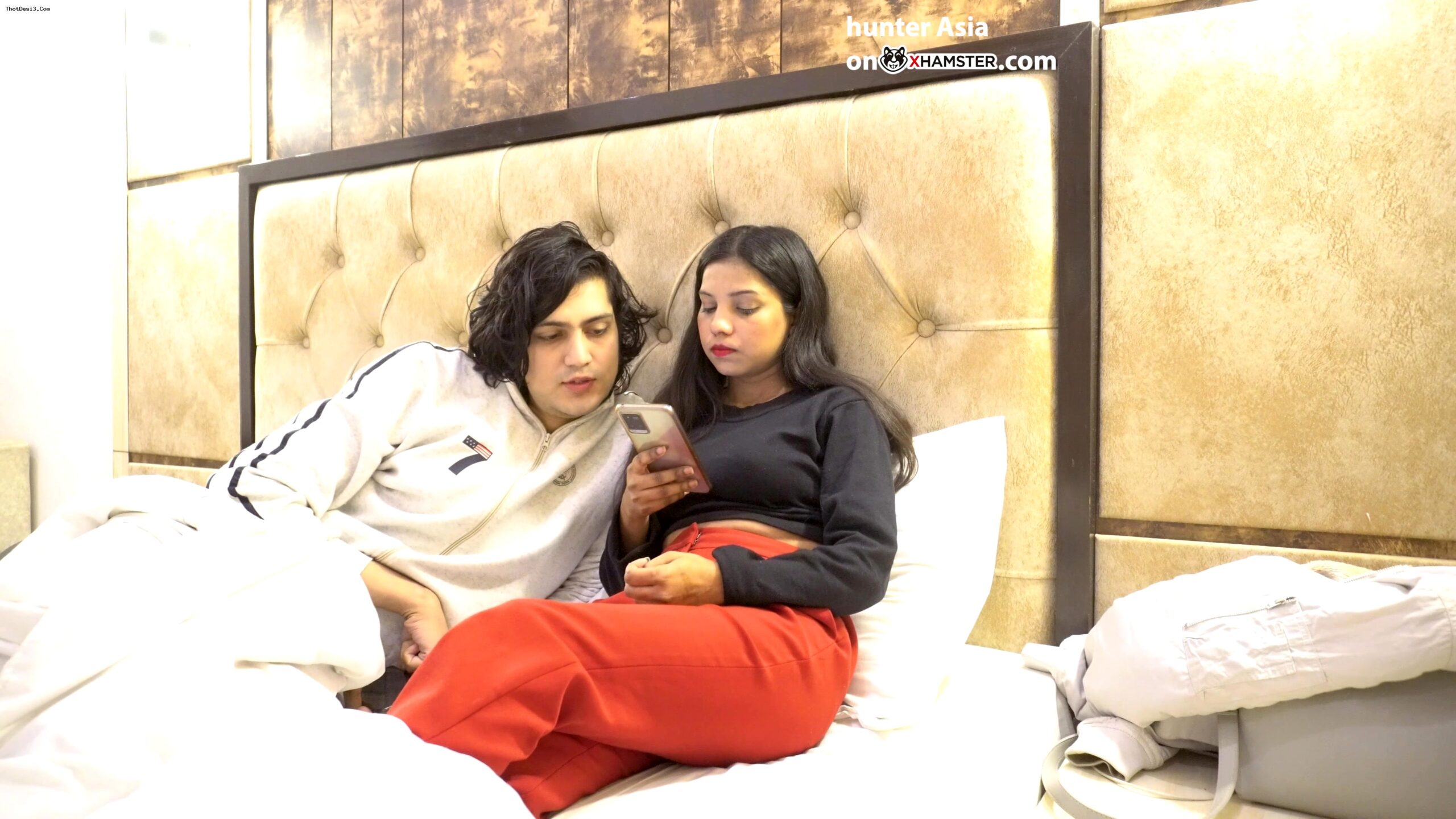 Horny Indian Girl Cheating Her Boyfriend & Getting Fucked by Stranger Guy